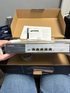 Routeur Luxul XBR-4500 Epic 4 Gigabit Multi WAN qualité professionnelle - Photo 1/6