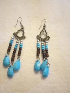 Tourquoise coloured beaded earrings 3 1/2" length French wire - Picture 1 of 1