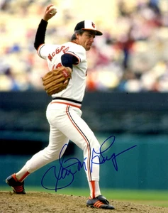 Foto autografata 8x10 SCOTT MCGREGOR Baltimore Orioles con certificato di autenticità  - Foto 1 di 1