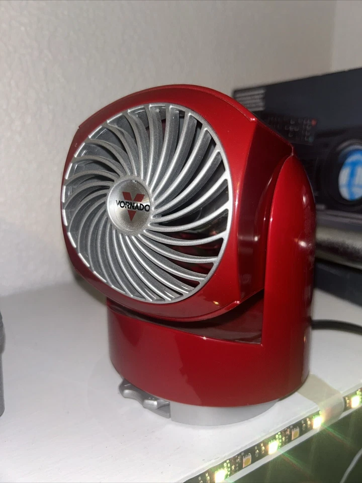 Ventilador de Escritorio Personal Vornado Circulador de Aire Rojo Funciona 2 Velocidades Modelo V6 Flippi Foto 1 de 1