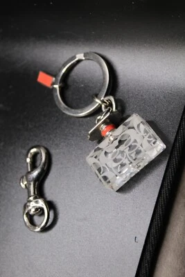 RARO Llavero Botella Perfume Grabado Edición Limitada Coach Signature Foto 1 de 3