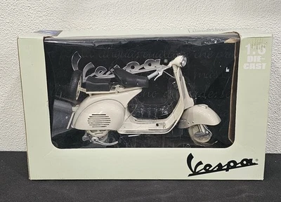 NIB NEW RAY TOYS DIE-CAST 1:6 SCALE MODEL VESPA 150VLIT MOTORCYCLE BIKE LARGE! - Image 1 of 4