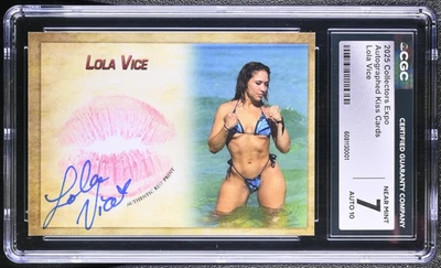 Bikini Lola Vice 2025 Collectors Expo autógrafo beso CGC 7 automático 10 WWE NXT Pop 1 Foto 1 de 4