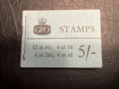 Royal Mail GB Elizabeth MNH Booklet H39g Cat Value £135 - Image 1 of 2