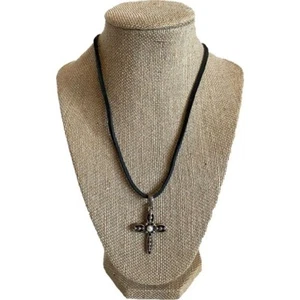 Silpada 925 Sterling Silver Cross Pearl Credence Pendant Leather Necklace - Picture 1 of 12