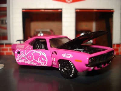 1971 PLYMOUTH HEMI'CUDA 426 CRATE LIMITED EDITION 1/64 PINK M2 NEW MUSCLE - Image 1 of 4