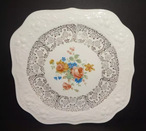Vintage Eggshell Homer Laughlin China Floral 22 Karat GOLD Salad Dessert Plate - Picture 1 of 2