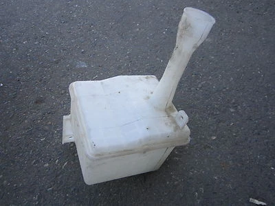 nn70631 Daewoo Lanos 1998 1999 2000 2001 Windshield Washer Reservoir w/ Pump OEM - Image 1 of 4