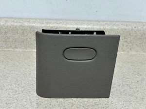 Dodge Ram 2003-2005 montaje en tablero bandeja de cenizas abatible cenicero bronceado OEM - Imagen 1 de 7