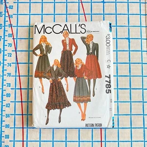 Chaqueta corta y falda para mujer sin cortar años 80 patrón talla 12 McCalls 7785 - Imagen 1 de 3