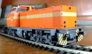 Liliput L112451 HO gauge MaK DE 1002 diesel loco in Orange AKN livery - Picture 1 of 14