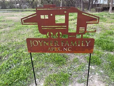 Estaca de patio de cámper emergente de metal de 22" nombre y dirección personalizados Foto 1 de 4