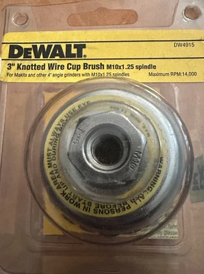 Cepillo de taza de alambre DeWALT 3" anudado Foto 1 de 3