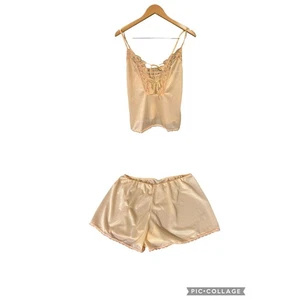 Vintage 70er Jahre Spitzenbesatz Cami Shorts Pyjama Set Dessous Nachtwäsche Boudoir Gr. Small - Bild 1 von 4