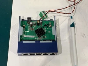 Netgear ProSafe 5 Port Gigabit Switch GS105 v4 - Picture 1 of 7
