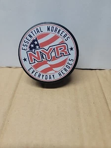 NY RANGERS ESSENTIAL WORKERS HOCKEY PUCK MSG NHL LMTD NYC HEROES / 523-cm - Picture 1 of 5