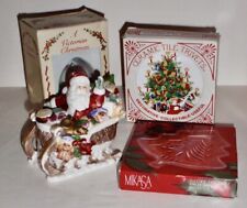 Vintage Lot of 4 Christmas decoration items.