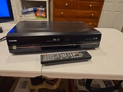 Toshiba D-KVR20 DVD/VCR Combo 4-Head Hi-Fi HDMI | Tested | Working - Image 1 of 4