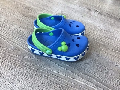 Zuecos Crocs azules sin cordones para niños pequeños talla 8 C8 azules Mickey Mouse 12298 Foto 1 de 4