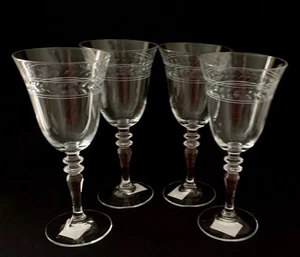 4 copas de vino Williams Sonoma Laurel nuevas con etiquetas descontinuadas - Imagen 1 de 3