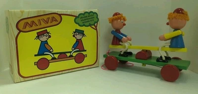 Juguete de madera Miva Children on See-Saw 11" - República Checa - ¡¡Sin usar, en caja!!! Foto 1 de 4