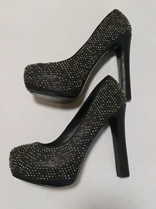 Damen-Pumps Dolce Vita Größe 7,5 M schwarz Leder Nieten 5 1/8" Absatz - Bild 1 von 7