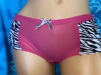 NUEVO CON ETIQUETAS Casa de Muñecas Transparente Rosa Caliente Cebra Rayas Volantes Cheeky Boyshorts Bragas M Foto 1 de 3