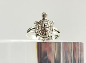 Anello vintage in argento sterling intagliato a mano a forma di tartaruga a forma di figura - 8 - Foto 1 di 10