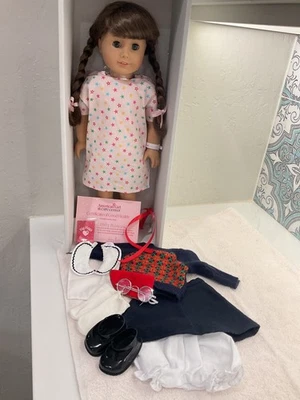 American Girl Molly Doll. Home from Doll Hospital w/new Eyes. Meet Outfit. 2008 - Image 1 of 4