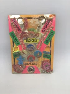 Vintage Vending Display Dinosaur￼Keychains Bracelets Rings Brooches - Picture 1 of 3
