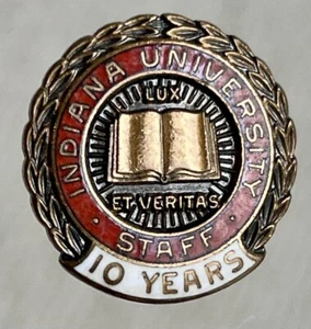 Early INDIANA UNIVERSITY 10 YEARS OF SERVICE PIN STAFF ENAMELED PIN Screw back - Picture 1 of 4