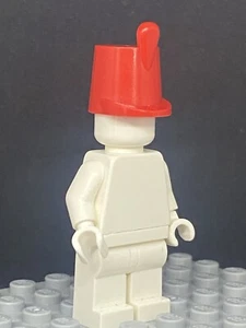 LEGO Imperial Guard Prototype Red Hat Rare - Imagen 1 de 1