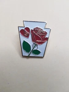 Keystone Symbol Red Rose Freemasonry Heart Pinback Pin Brooch Vintage PA - Picture 1 of 4
