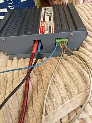 2 AMPLIFICATORI HIFONICS Vulcan ZED AUDIO  - Immagine 1 di 4