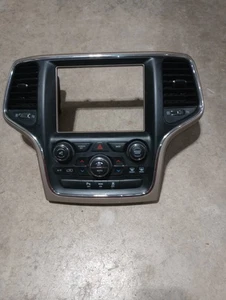 Jeep Grand Cherokee 2014-2016 aire acondicionado controles de calefacción/bisel central para pantalla de 8,4 - Imagen 1 de 9