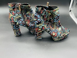 Bamboo Floral Embroidery, block high heel, faux fur ankle women boots size: 8.5 - Picture 1 of 4