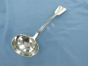 AN ANTIQUE STERLING SILVER FIDDLE BACK SAUCE LADLE.LONDON 1841. - Picture 1 of 8