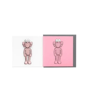 KAWS: BFF NGV Puffy Sticker und Grußkarte rosa - Bild 1 von 1