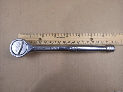 Performance Tool 3/8" Drive Quick Release Ratchet Wrench 7-7/8" Long Preowned - Image 1 of 4