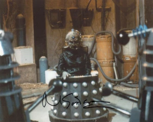 DAVID GOODERSON SIGNED 8x10 PHOTO DAVROS DALEKS DR. DOCTOR WHO BBC BECKETT BAS - Picture 1 of 2