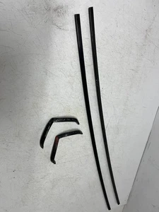 TRIUMPH SPITFIRE 1500 BLACK BOOT LID TRIM FINISHER REAR VALANCE TRIM HORSE SHOES - Picture 1 of 4