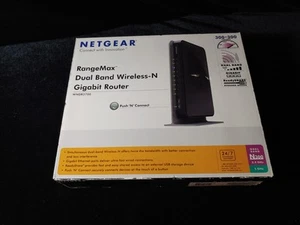 Netgear RangeMax Dual Band Wireless-N Gigabit Router WNDR3700 - Picture 1 of 3