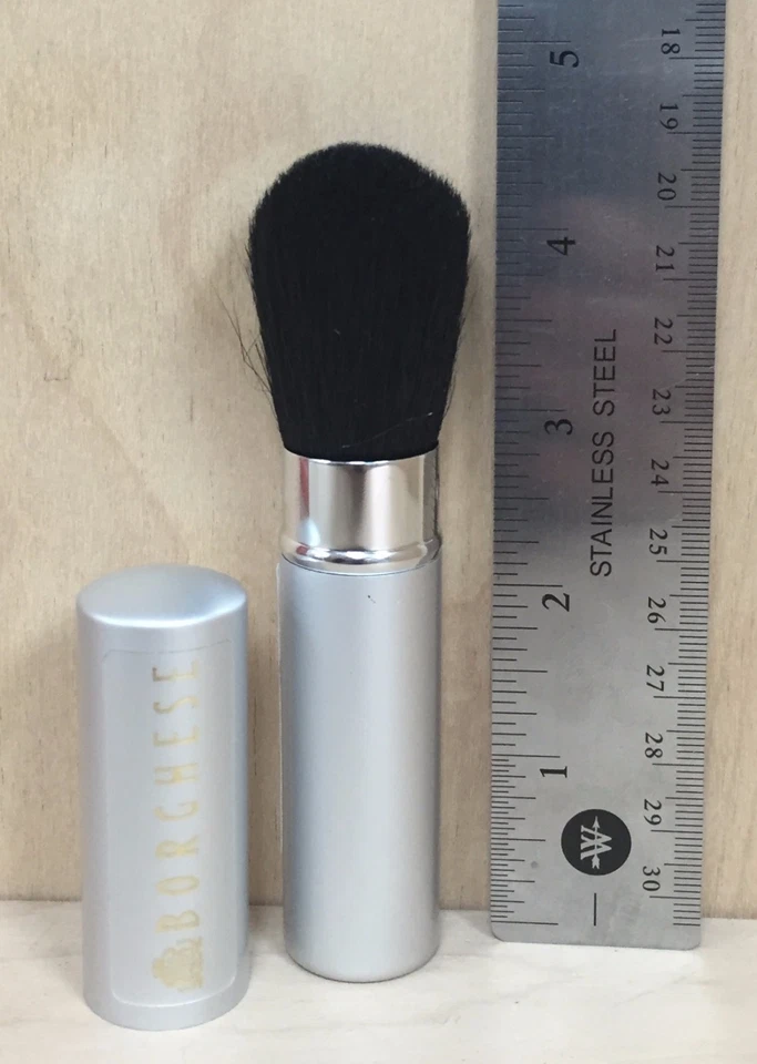 Borghese retractable face brush (natural hair) + free FACE BRUSH - Image 1 of 4