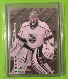 Tarjeta base 2015-16 Jonathan Quick Upper Deck negra/349 Los Angeles Kings #055 14 - Imagen 1 de 2