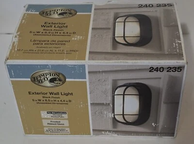 Linterna de pared exterior negra Hampton Bay modelo 240 235 Foto 1 de 3