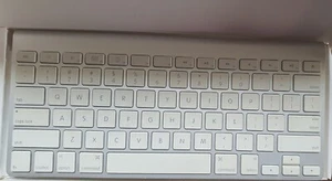 Genuine Apple A1255 Wireless Bluetooth Keyboard MB167LL/A - Picture 1 of 6