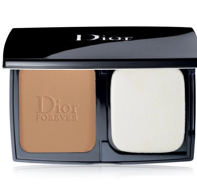 Dior Diorskin Forever Extreme Control Powder Compact Foundation, 0.31 fl oz - 040 Honey Beige
