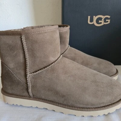NUEVOS BOTINES PARA HOMBRE TALLA 10 HICKORY UGG CLÁSICOS MINI GAMUZA PIEL DE OVEJA 1002072 Foto 1 de 4