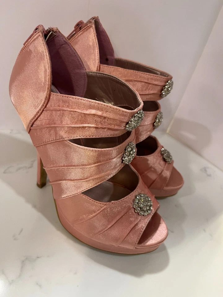 LILIANA Pink Peep Toe High Heel Shoes Zip Up Back W/Silver Medallions Women Sz.6 - Image 1 of 4