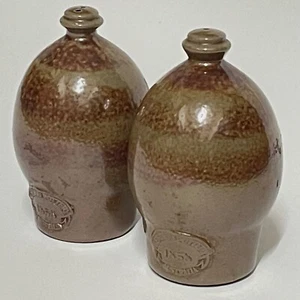 Vintage Bendigo Pottery Salt & Pepper Shakers Set - Australian Made - Picture 1 of 9